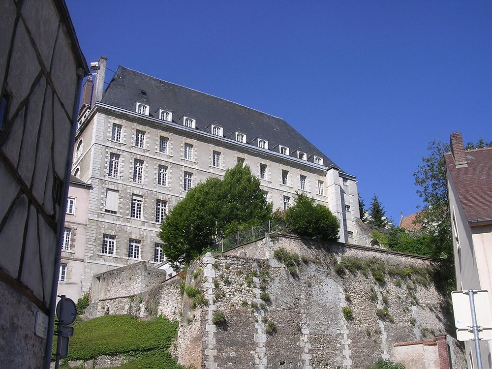 Hotellerie Saint Yves Hotel Chartres